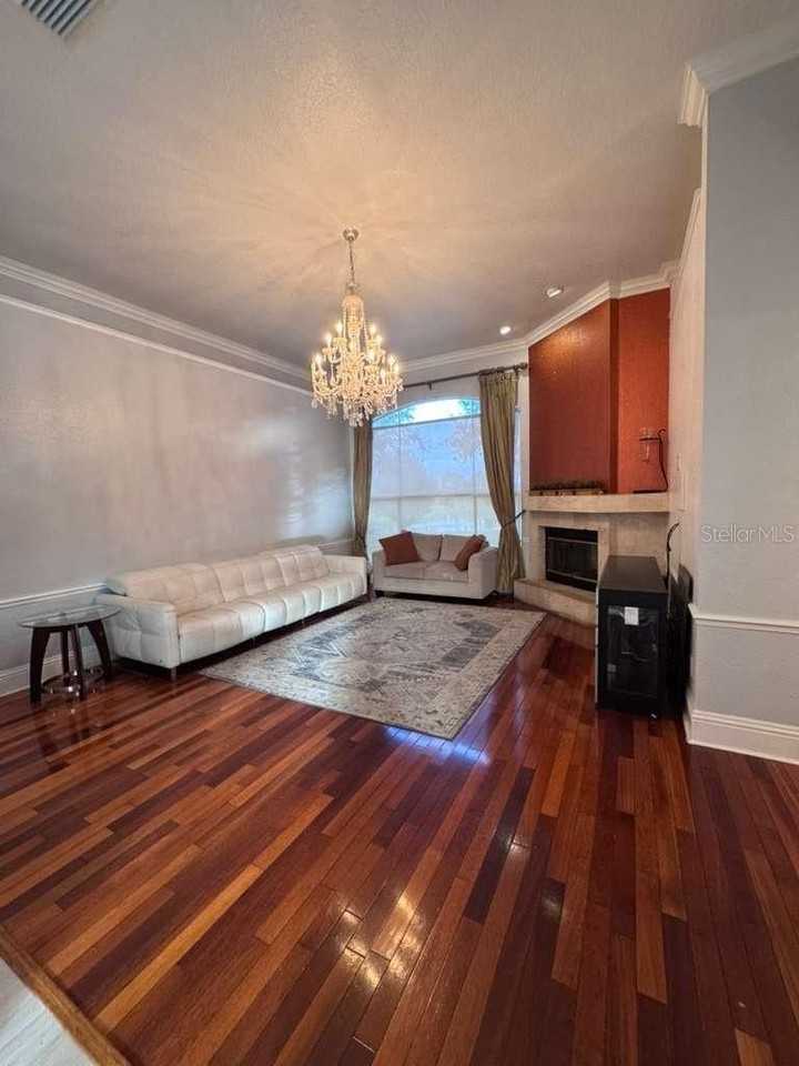7600 Debeaubien Dr - Photo 5 of 20