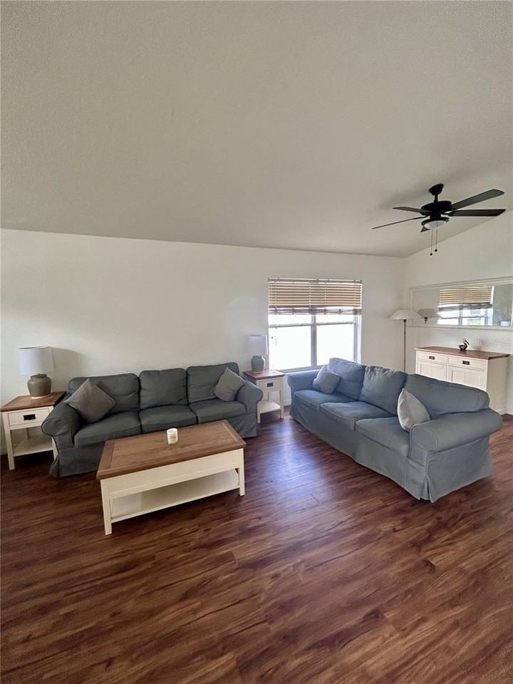 1061 Portmoor Way - Photo 3 of 21