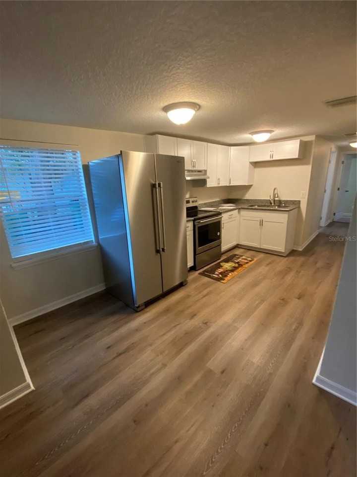 803 E Hazzard Ave - Photo 7 of 13