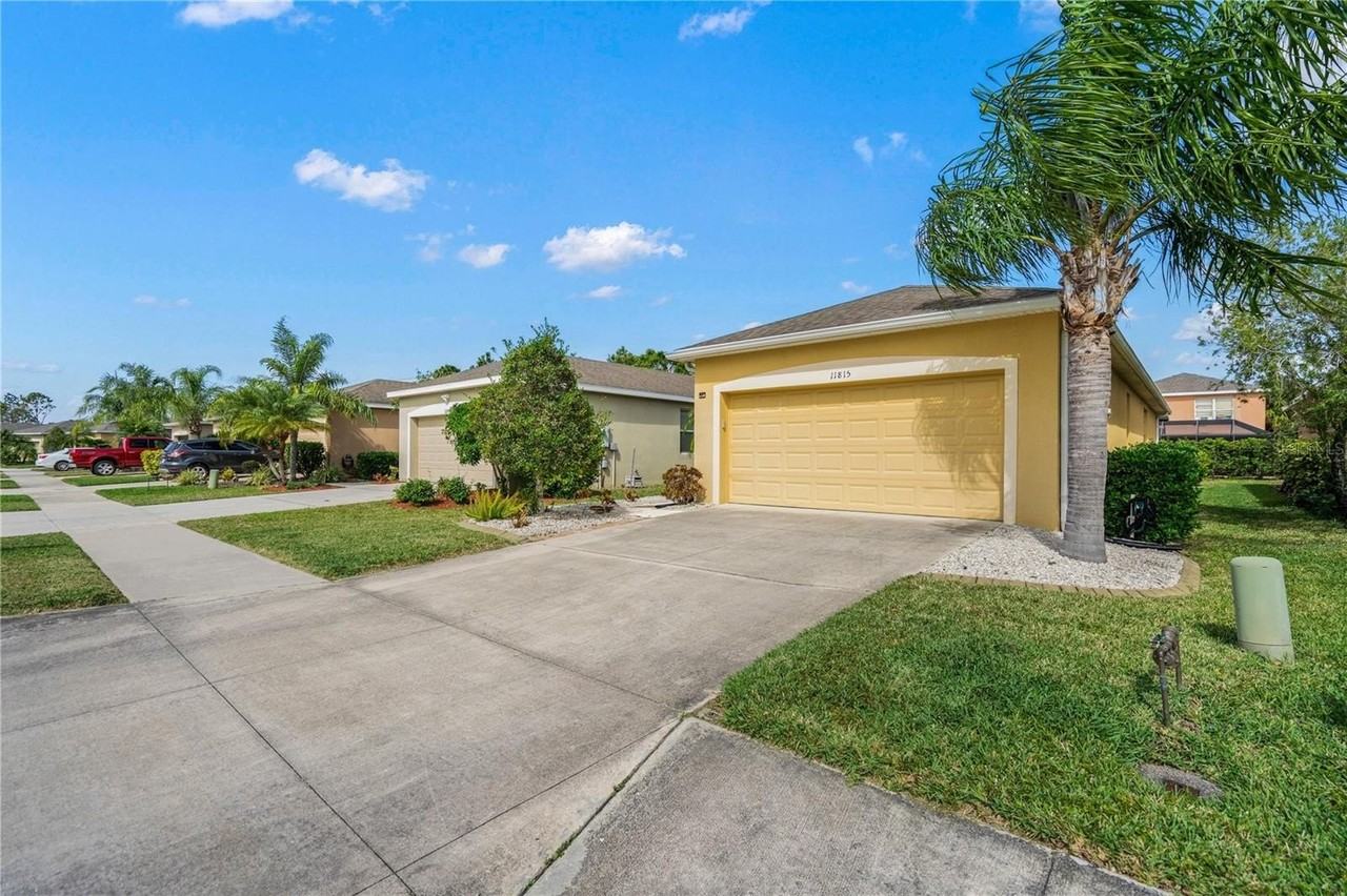 11815 Tempest Harbor Loop - Photo 4 of 50