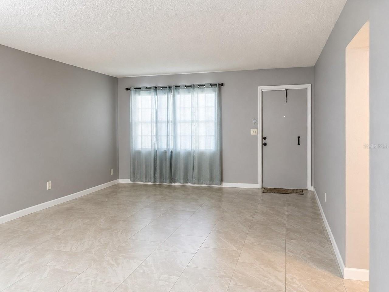 400 Auburn Dr #3 - Photo 2 of 9