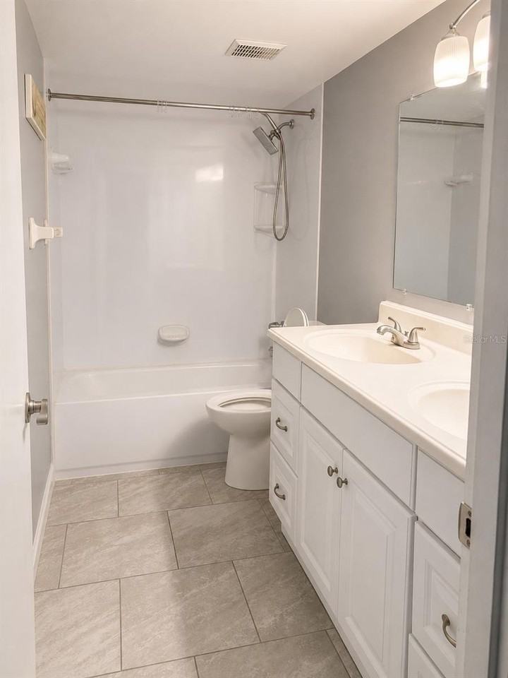 400 Auburn Dr #3 - Photo 6 of 9