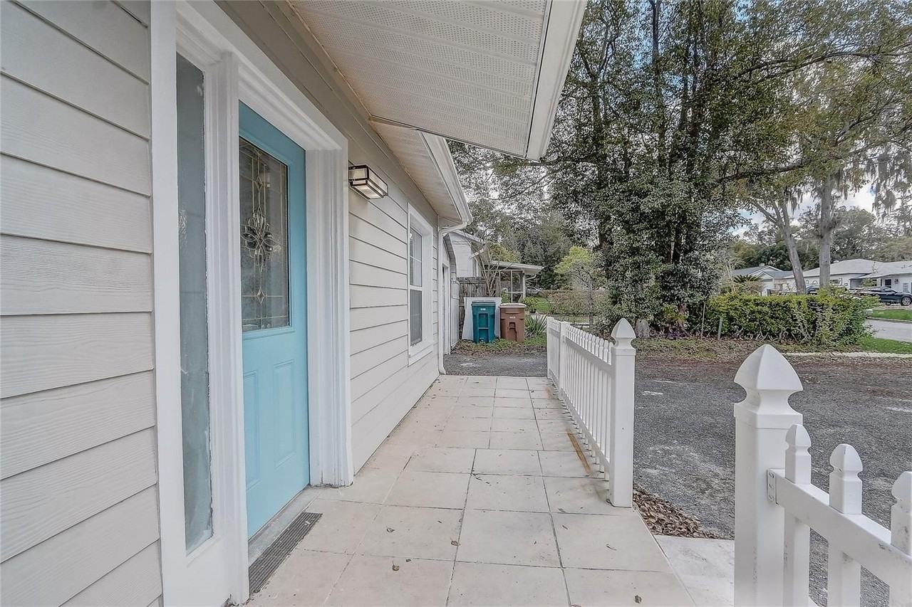 1129 Ne 12th St - Photo 5 of 43