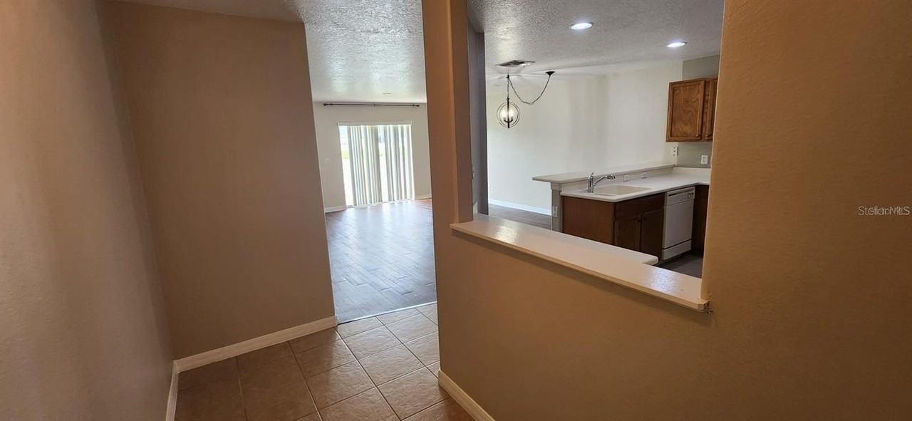 536 Cresting Oak Cir #10 - Photo 6 of 30