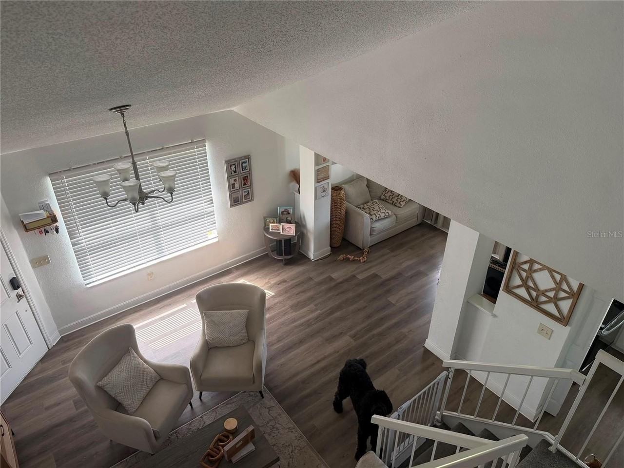 9924 Surrey Ridge Rd - Photo 6 of 23
