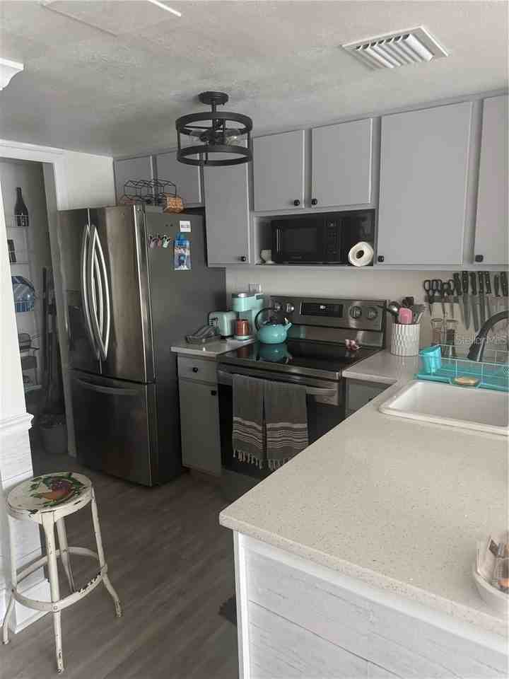 550 Orange Dr #3 - Photo 5 of 14