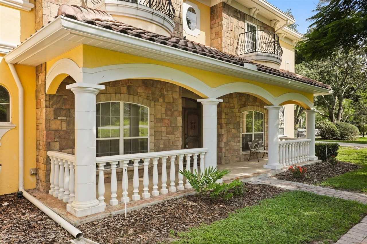 5554 Palm Lake Cir - Photo 3 of 50