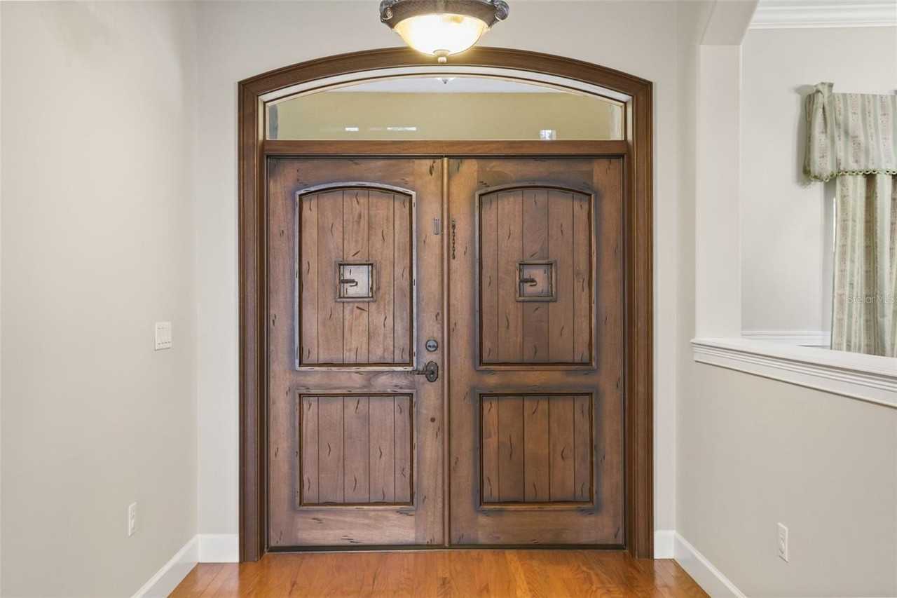 5554 Palm Lake Cir - Photo 7 of 50