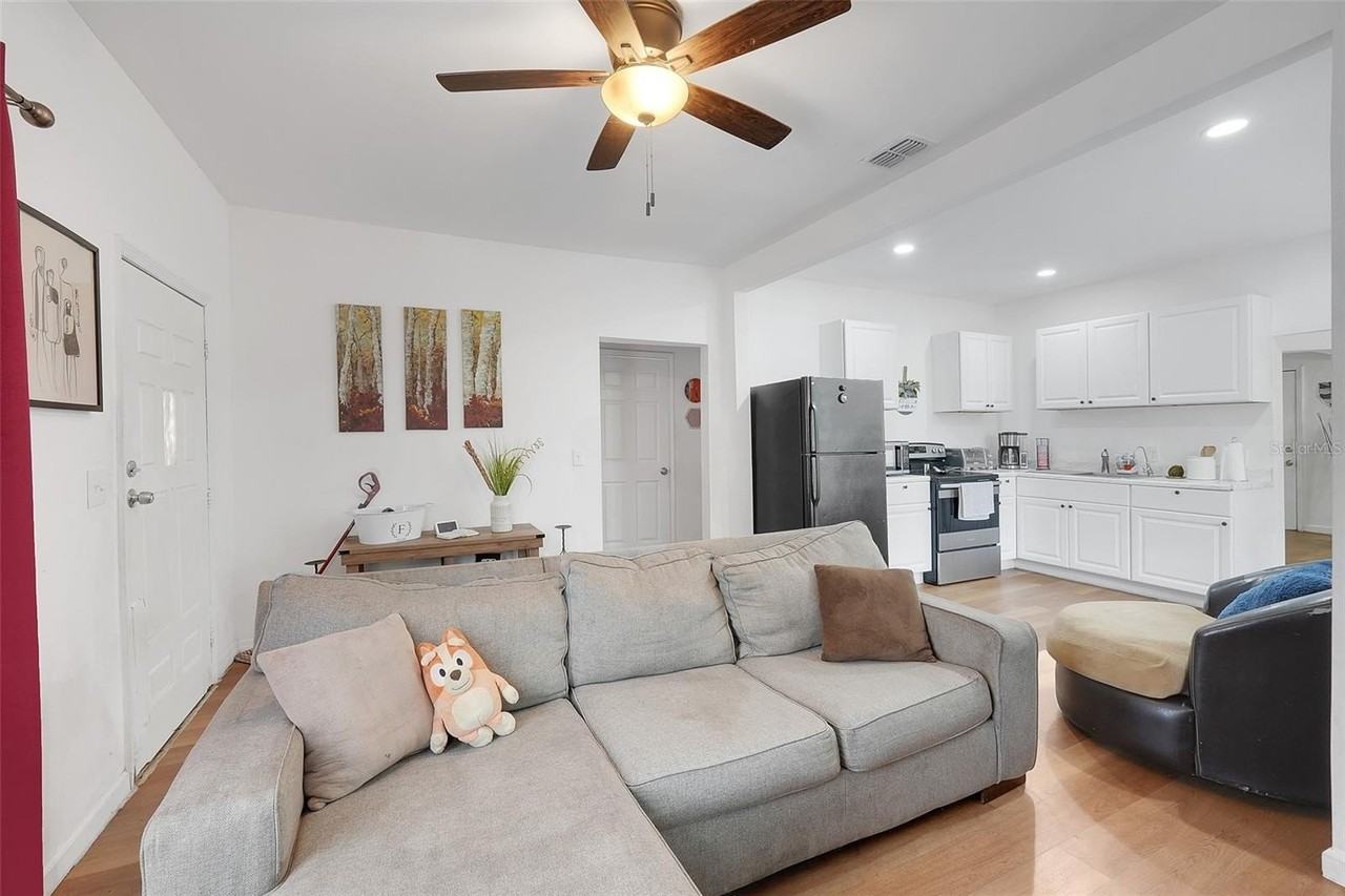 1313 4th St Ne - Photo 4 of 20