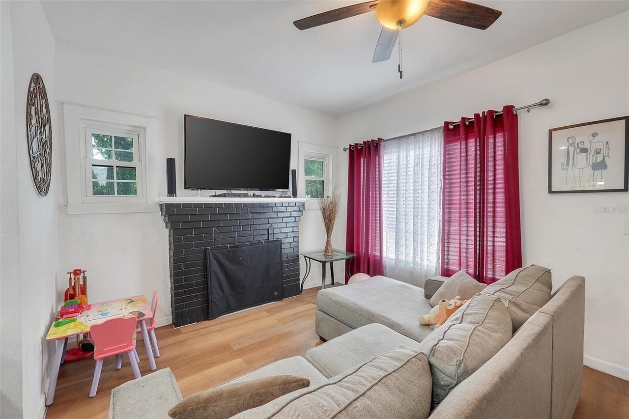 1313 4th St Ne - Photo 5 of 20