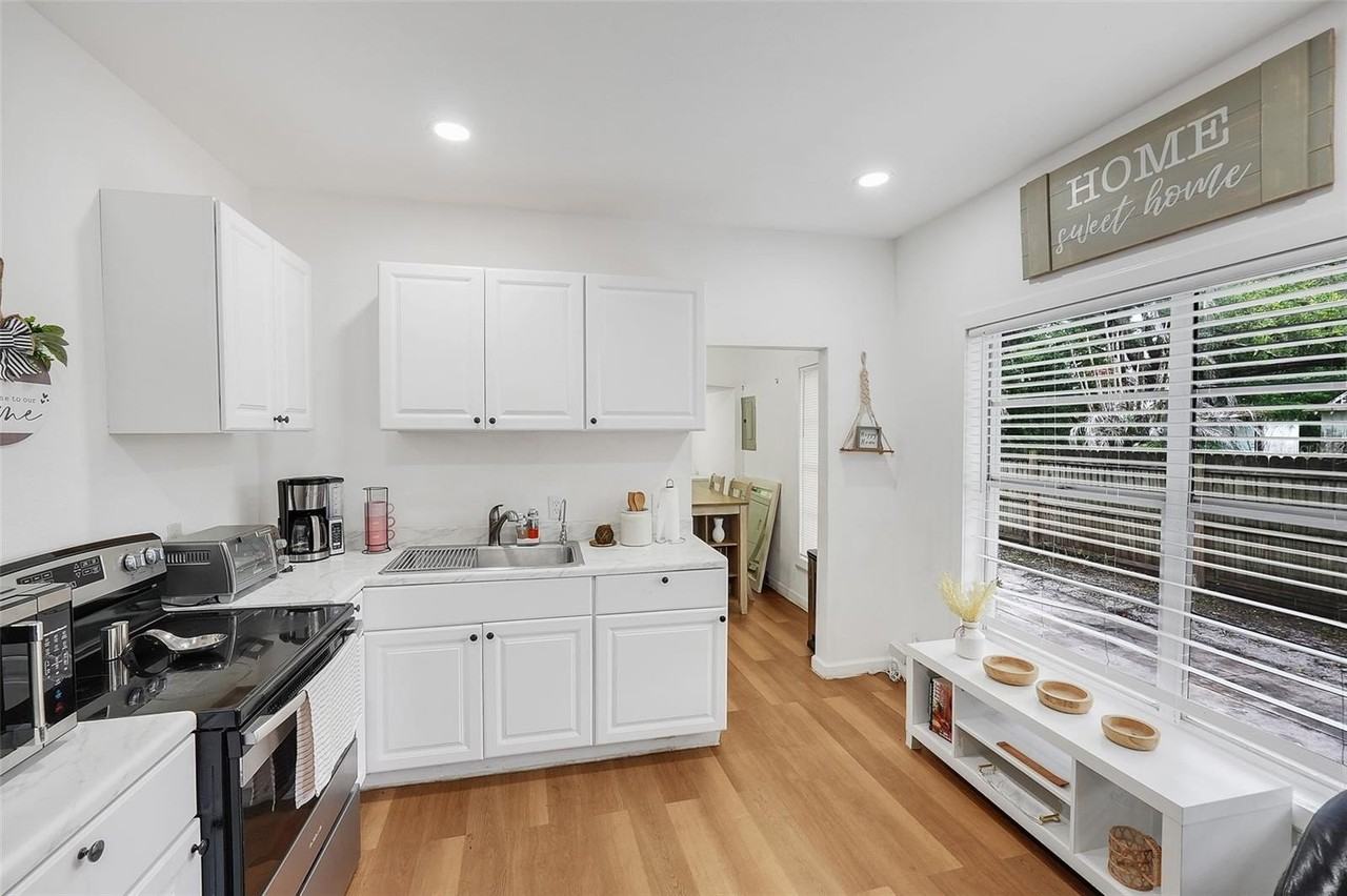 1313 4th St Ne - Photo 7 of 20