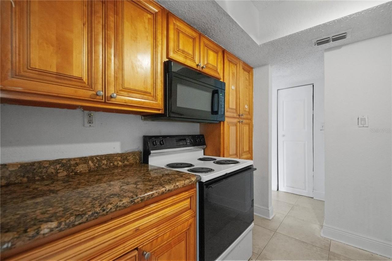 4709 S Texas Ave #4709D - Photo 5 of 18