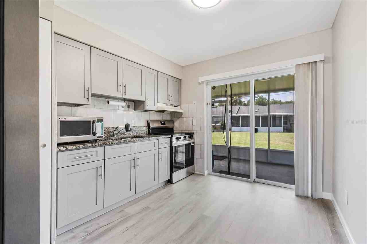 106 Lake Villa Way - Photo 6 of 31