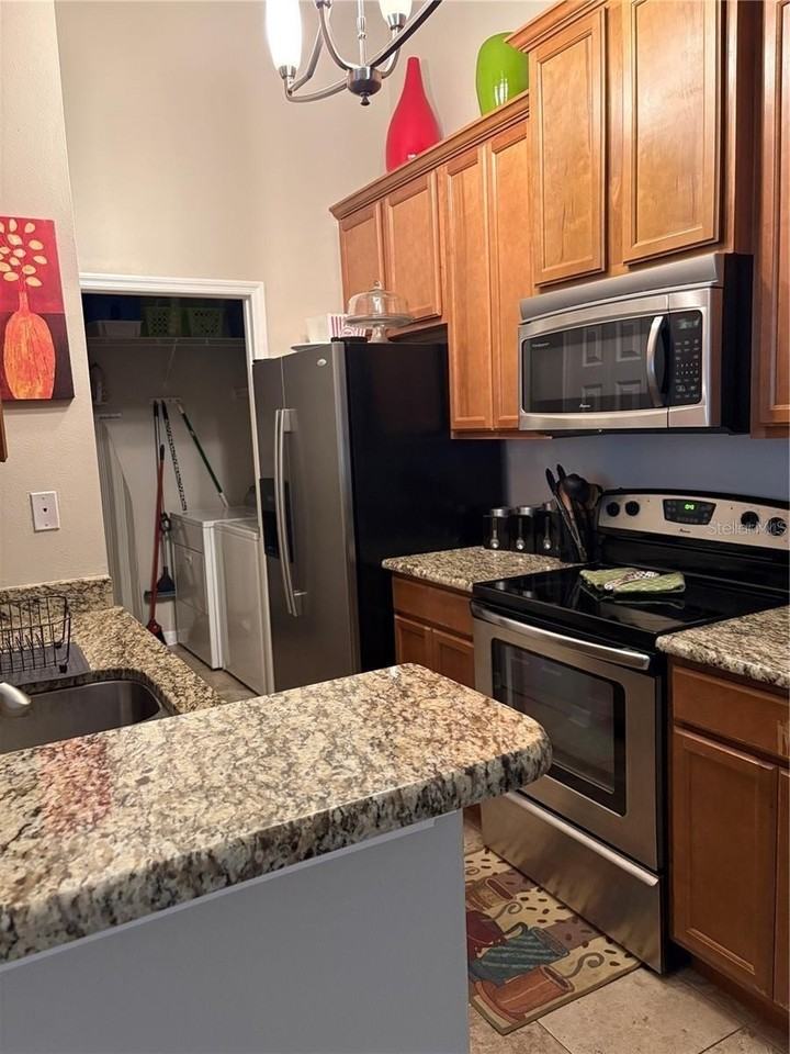 2516 Grassy Point Dr #200 - Photo 5 of 23