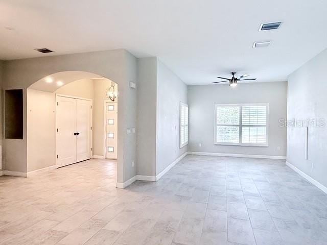 2408 Corrine Dr - Photo 6 of 29