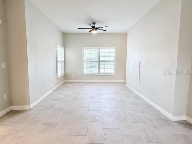2408 Corrine Dr - Photo 7 of 29