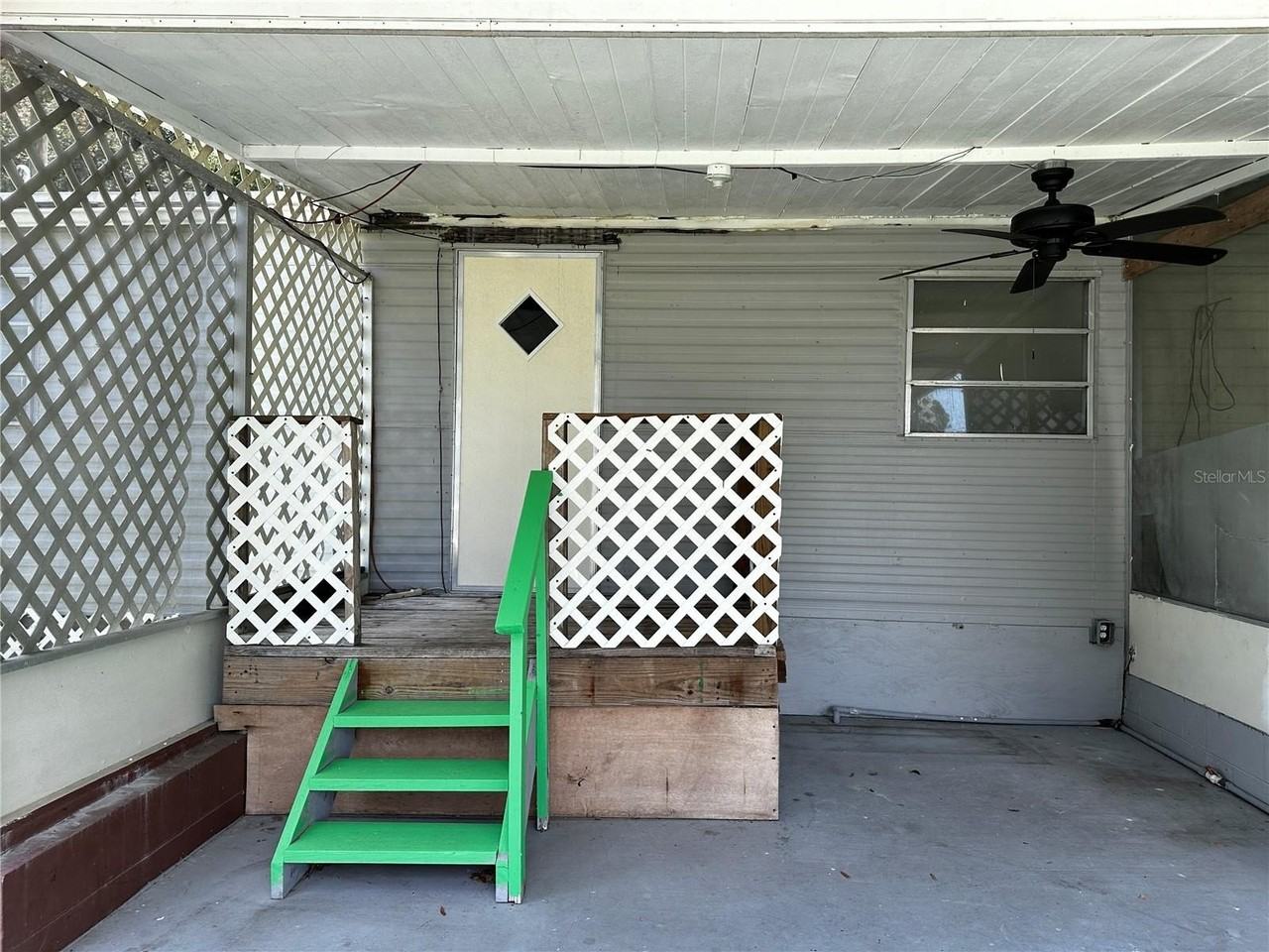 817 Parks St - Photo 3 of 13