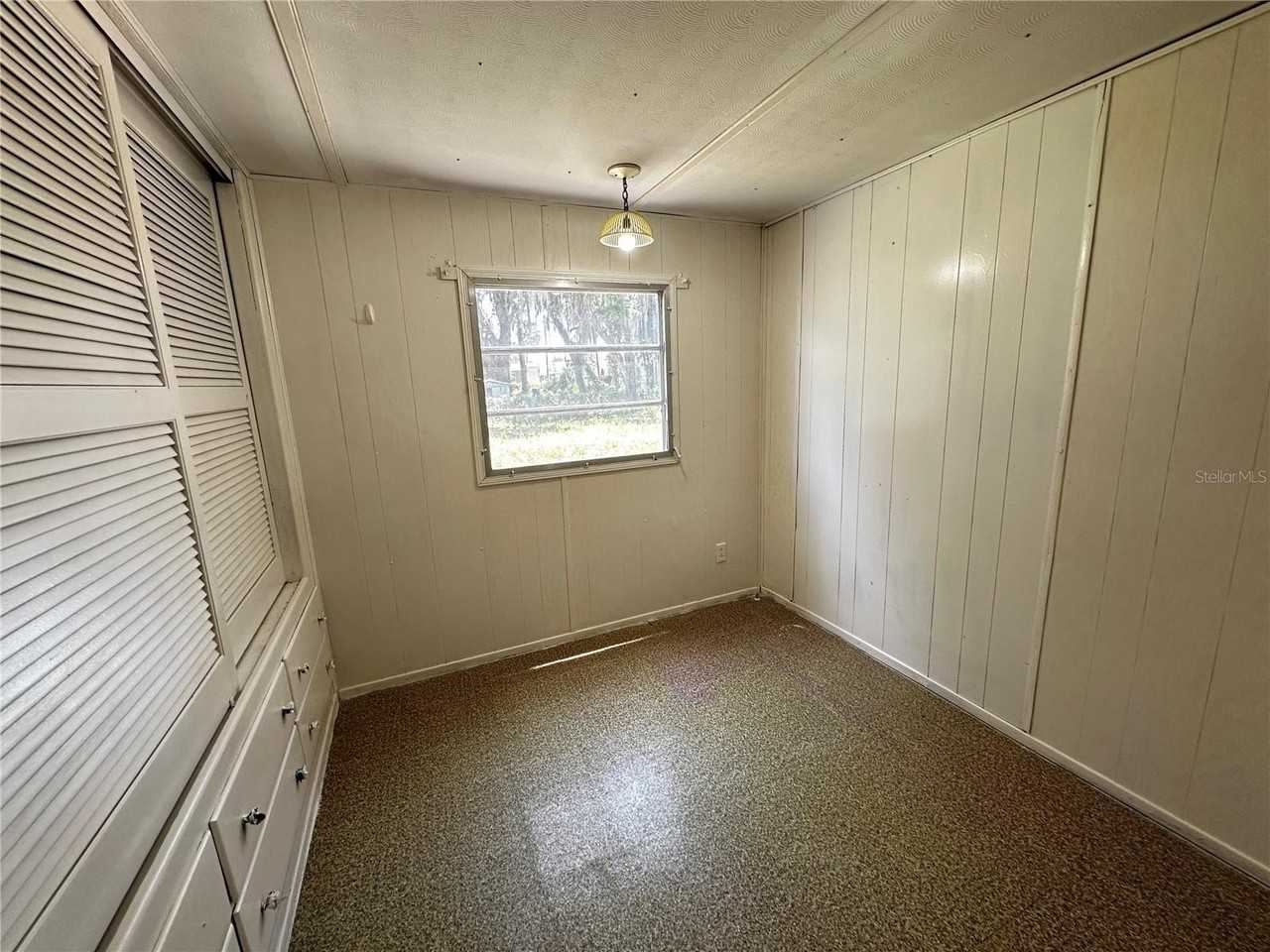 817 Parks St - Photo 4 of 13