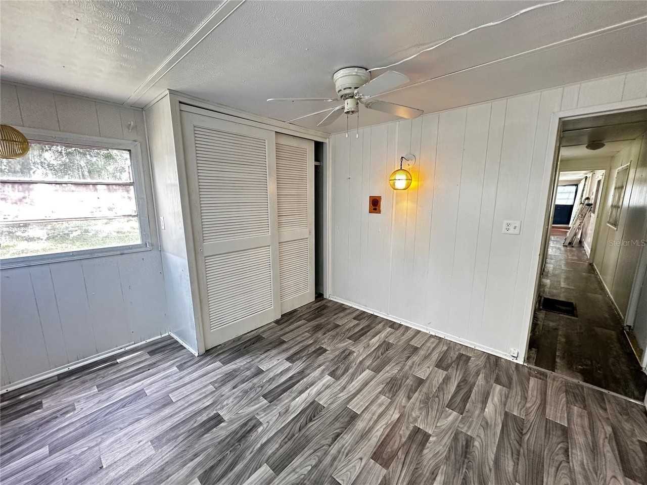 817 Parks St - Photo 5 of 13