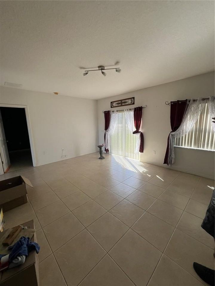 735 Colville Pl - Photo 5 of 9