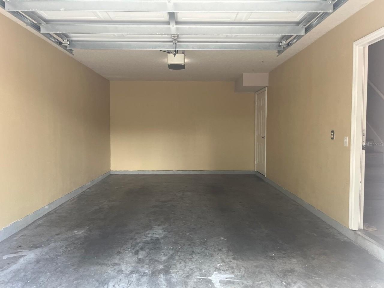 341 Southern Pecan Cir #201 - Photo 3 of 23