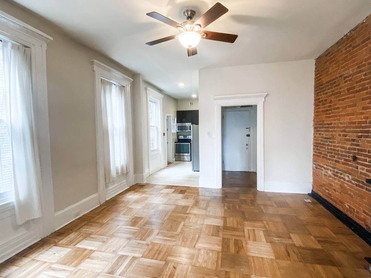 1510 Pine St #2R - Photo 3 of 6