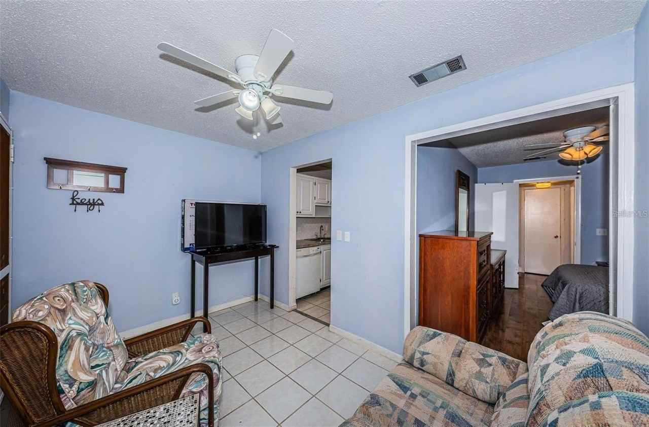 5217 81st St N #11 - Photo 7 of 13