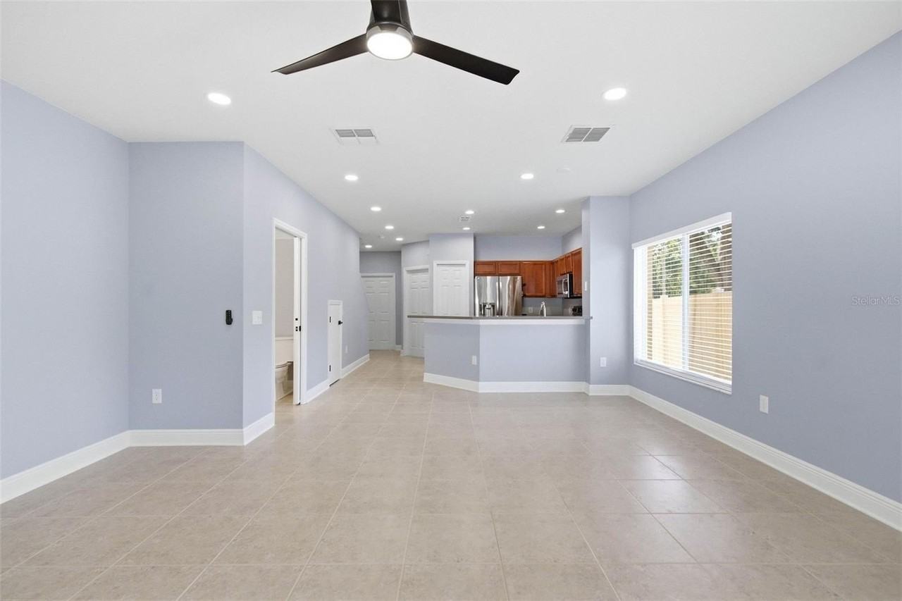 20402 Needletree Dr - Photo 6 of 22