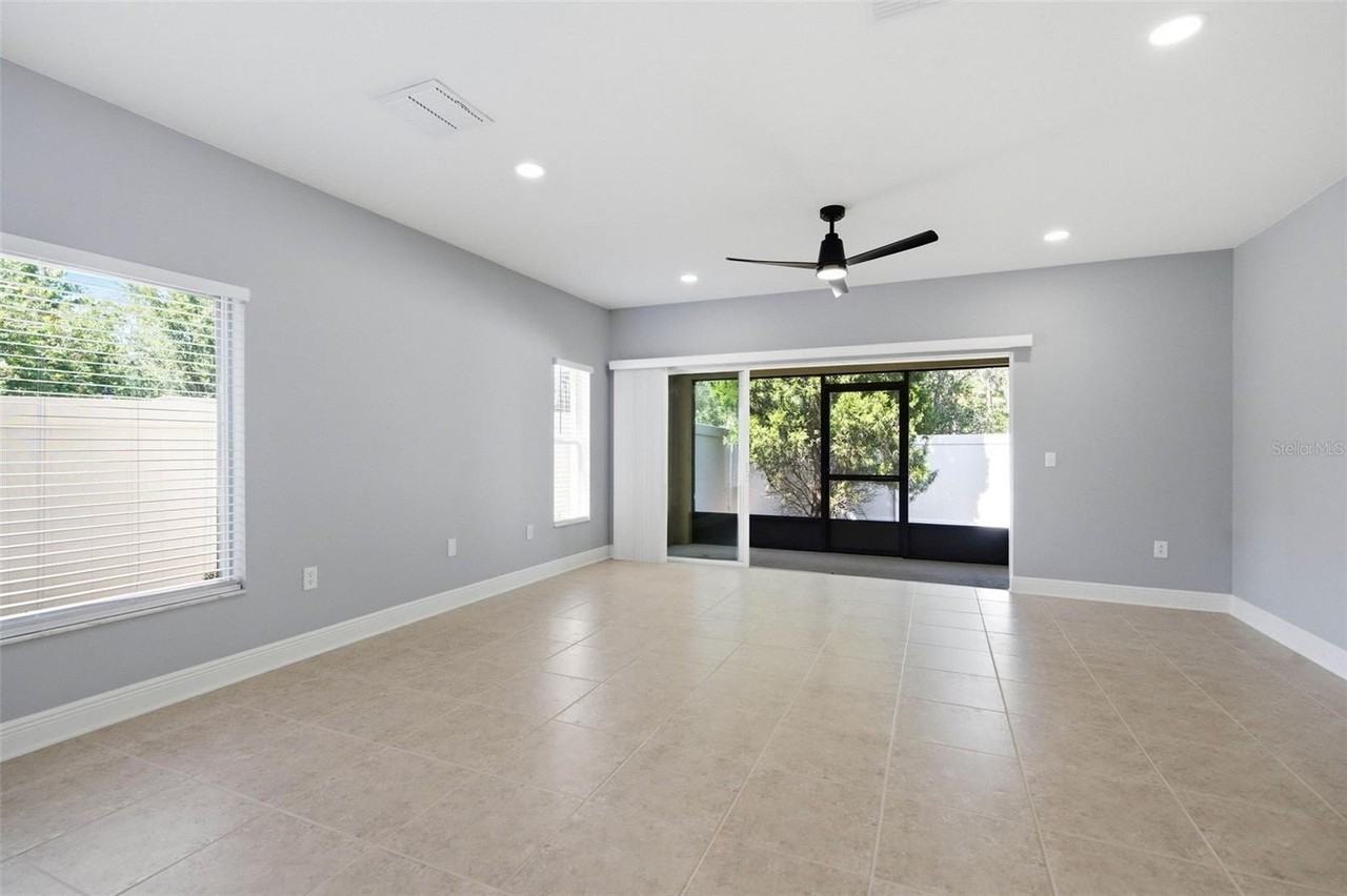 20402 Needletree Dr - Photo 7 of 22