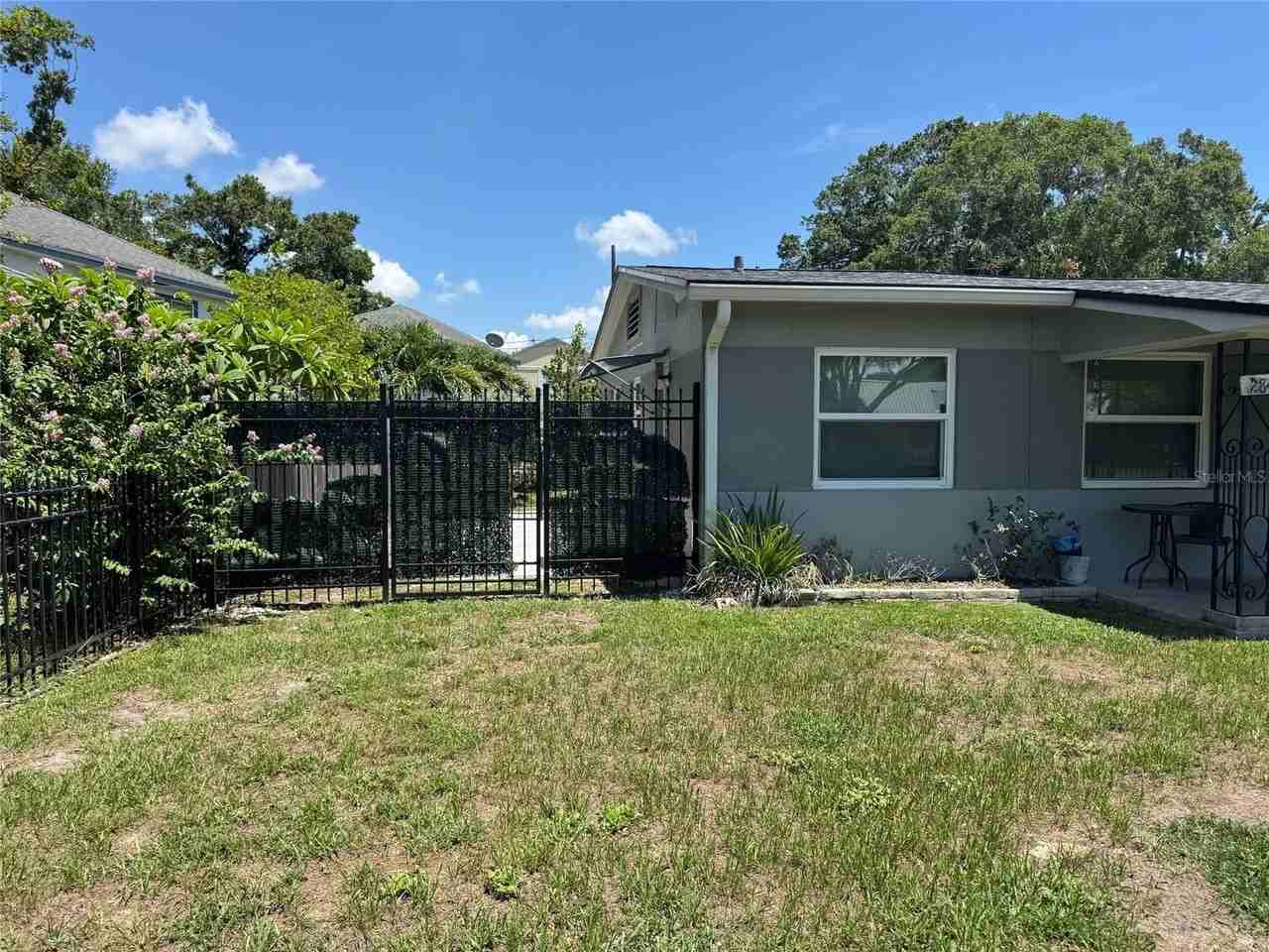 2845 9th Ave N - Photo 2 of 23