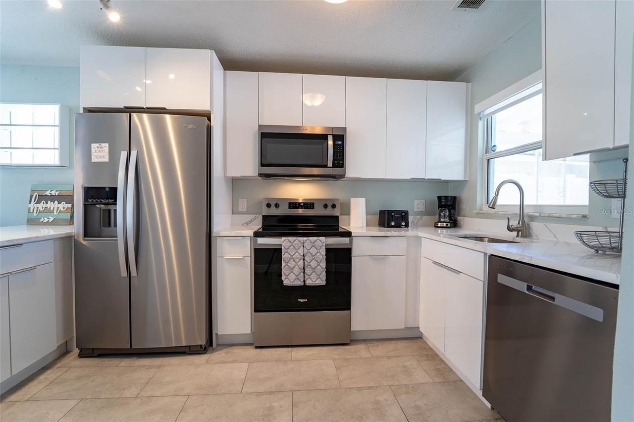 4825 Floramar Ter - Photo 2 of 18