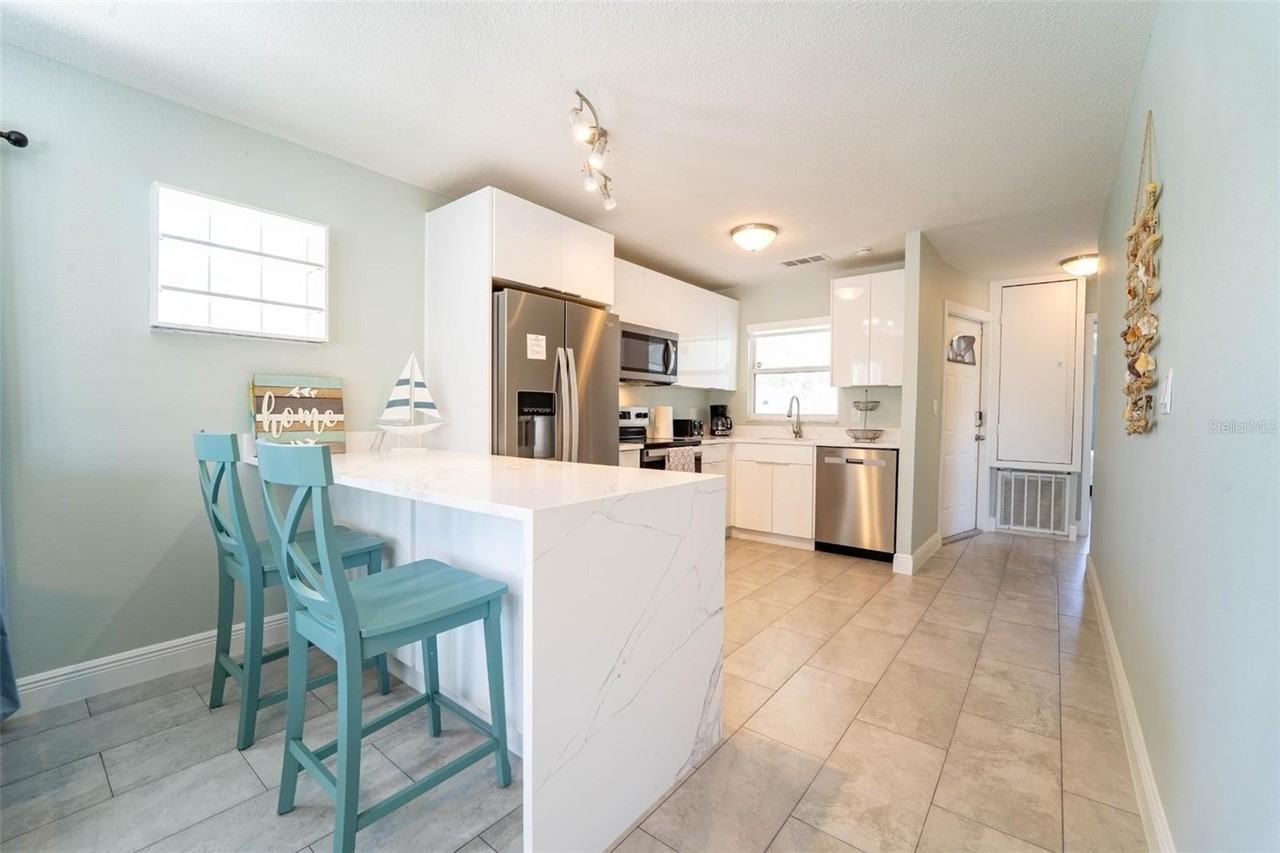 4825 Floramar Ter - Photo 4 of 18