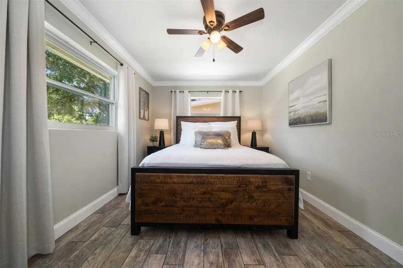 2132 Isabelle St - Photo 4 of 12