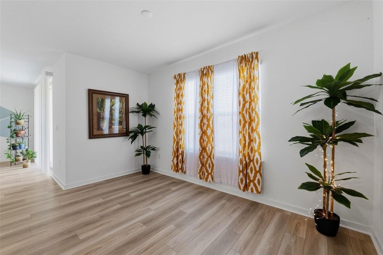 10517 Hidden Banks Gln - Photo 2 of 42
