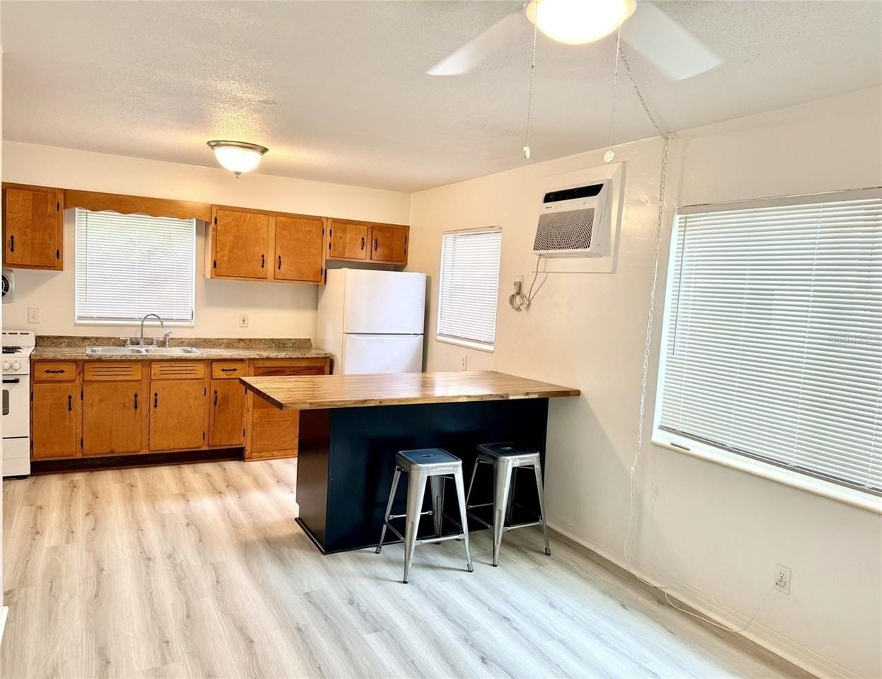 1135 Highland St N #3 - Photo 3 of 14