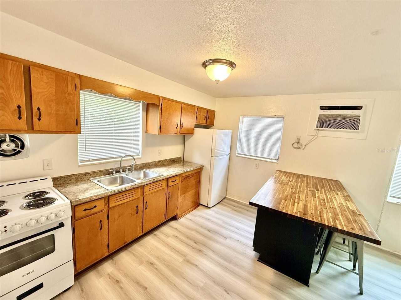 1135 Highland St N #3 - Photo 6 of 14