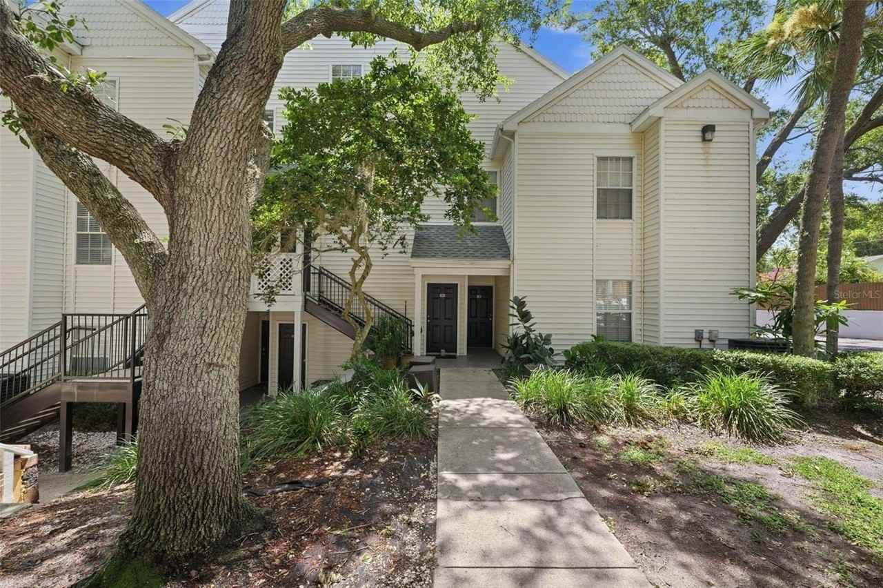 3274 Haviland Ct #201 - Photo 5 of 36