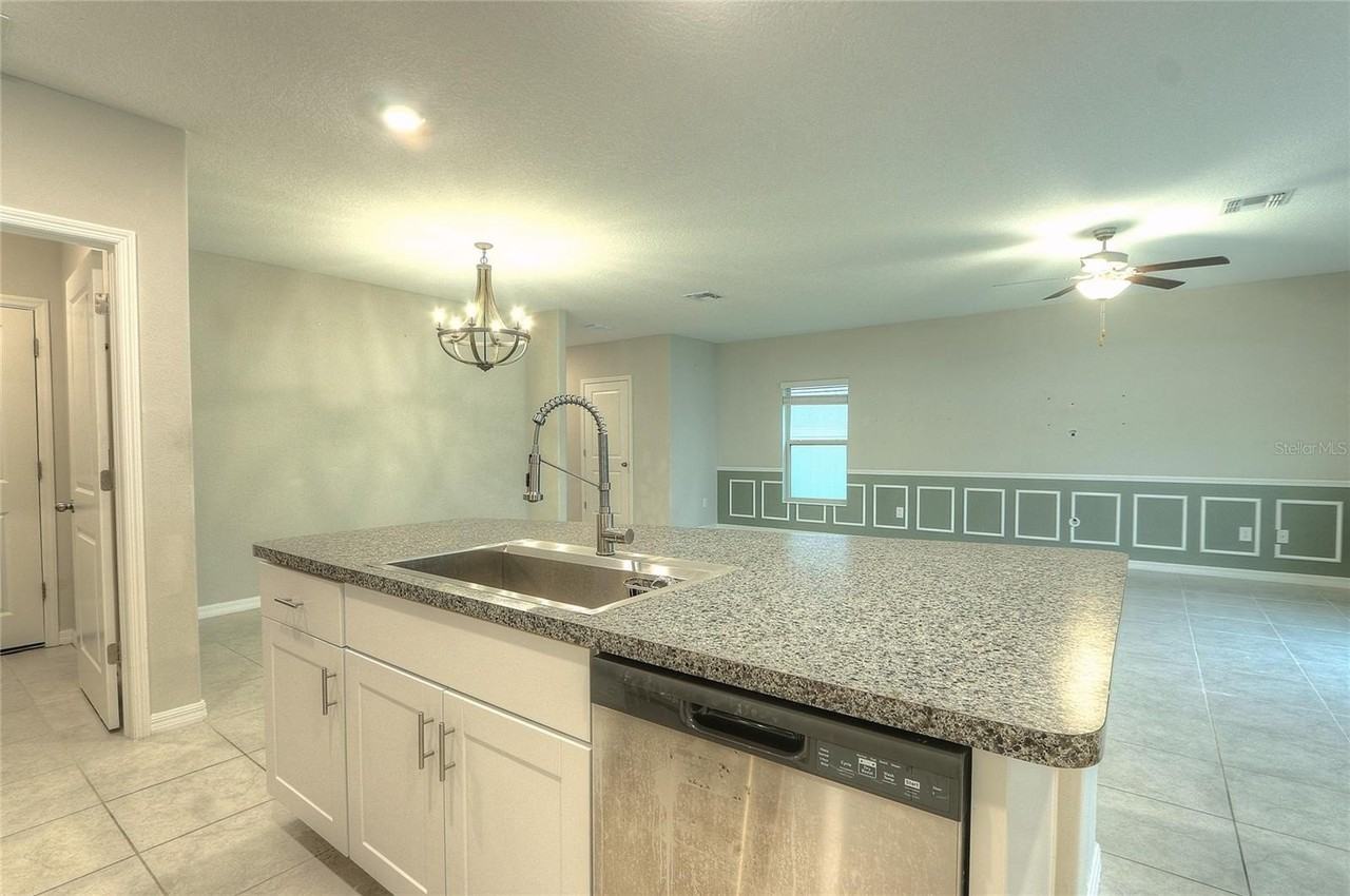 7217 Ronnie Gardens Ct - Photo 4 of 39