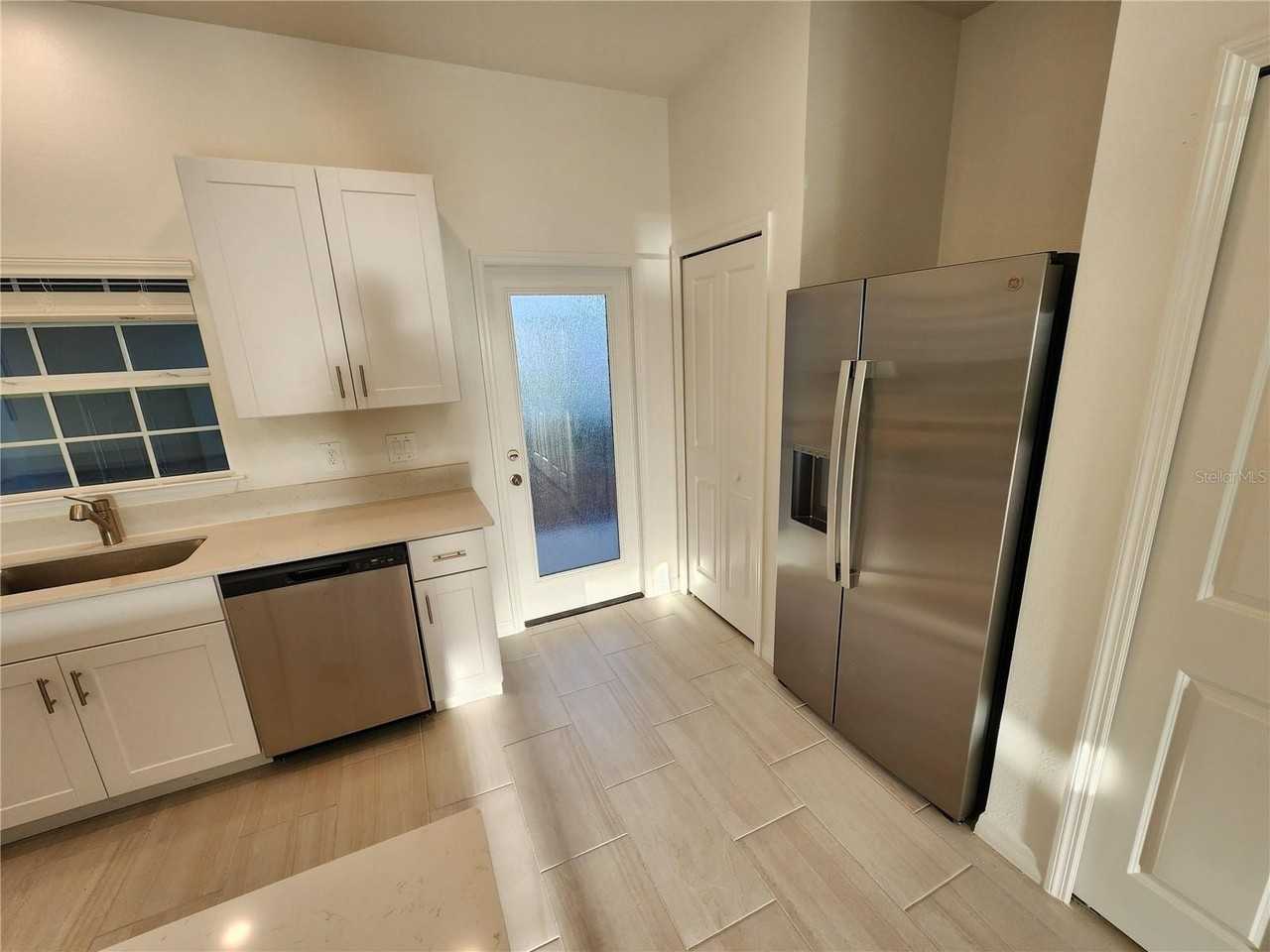 3774 Lonzalo Way - Photo 5 of 14