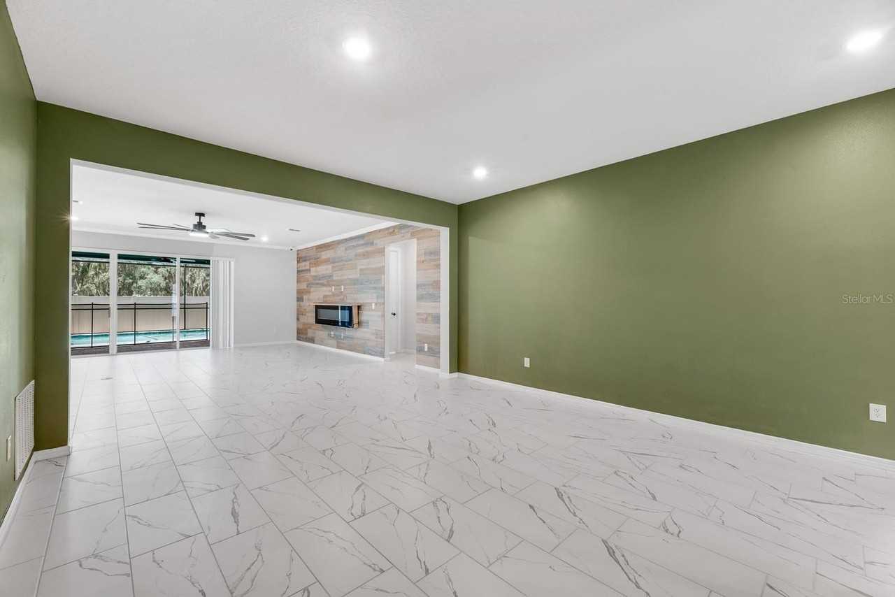 12919 Willow Grove Dr - Photo 5 of 50