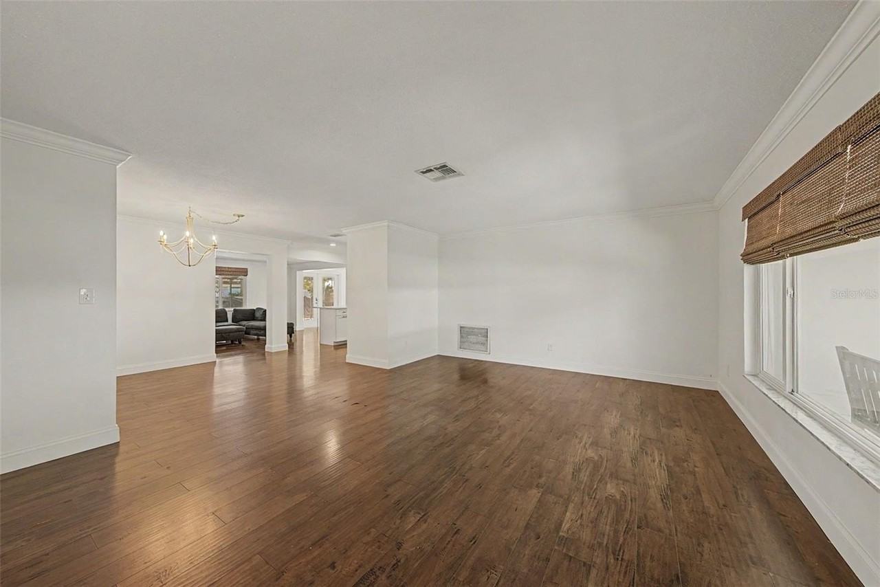 6685 121st St - Photo 4 of 28