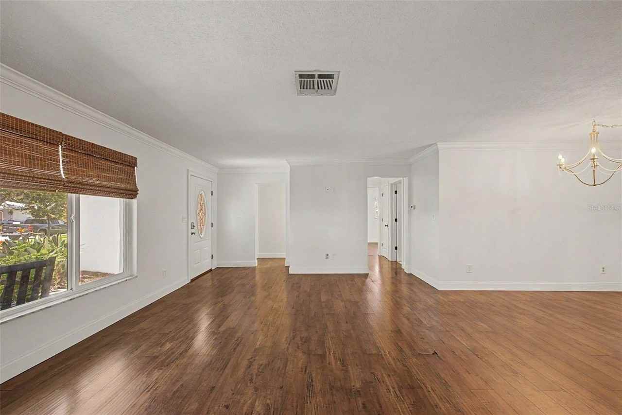 6685 121st St - Photo 5 of 28