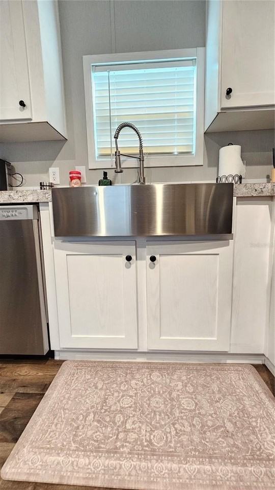 1831 Ruby St - Photo 3 of 32