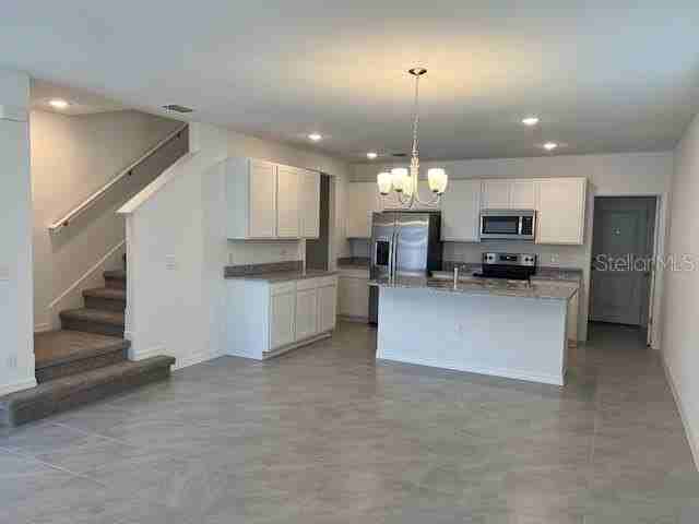 642 Belgrove St - Photo 3 of 13