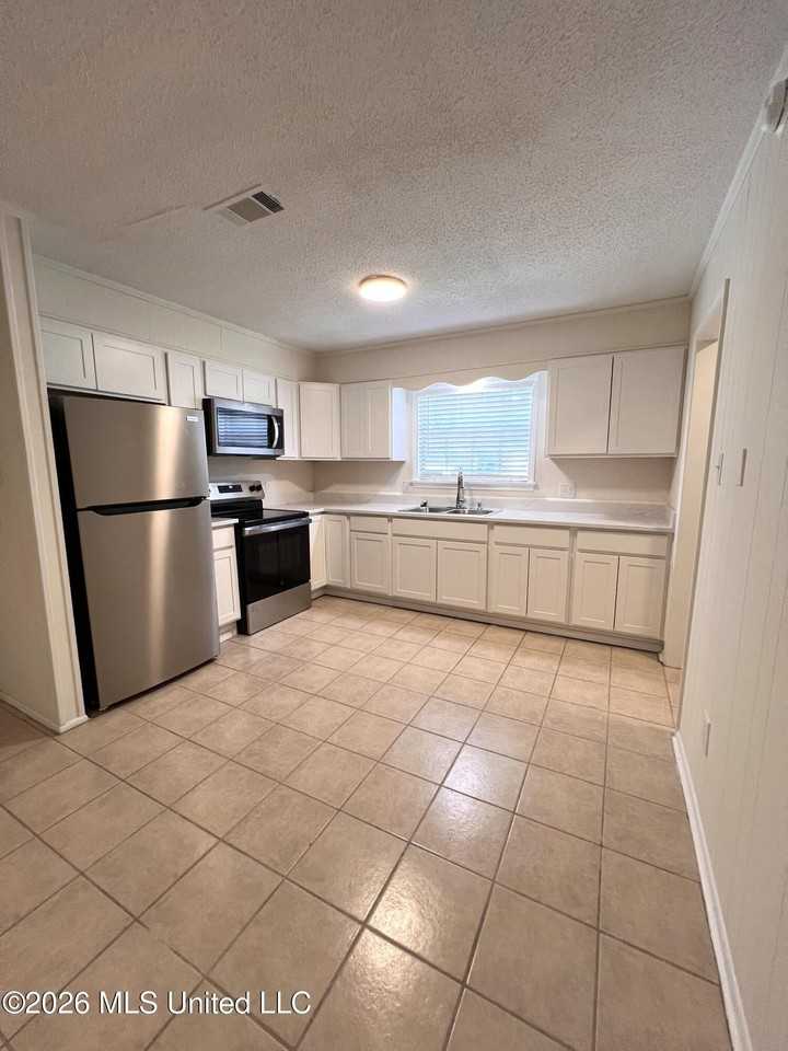 10 Pembrook Cir - Photo 4 of 17