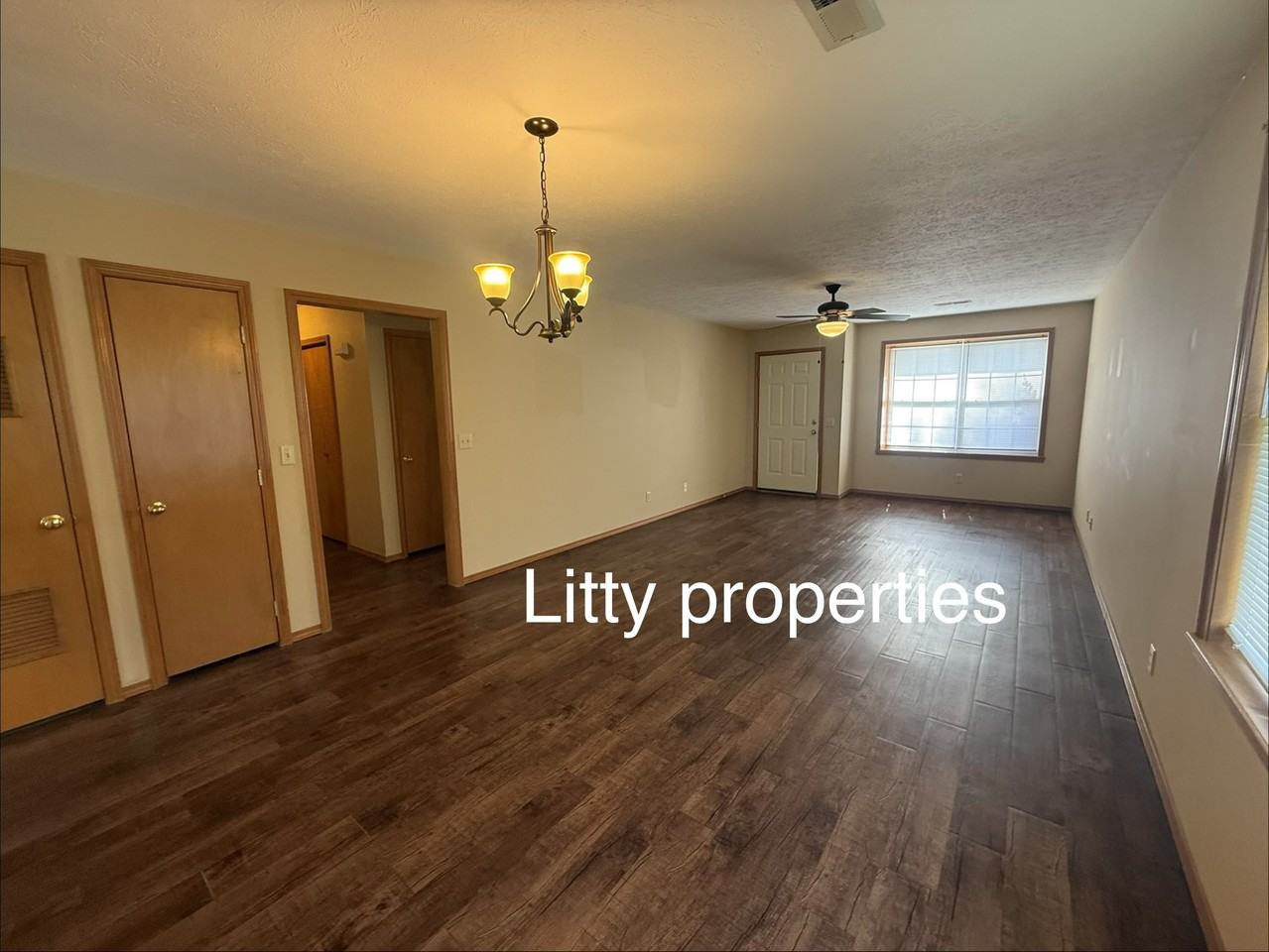 1505 Stonebrook Ct #1 - Photo 4 of 11