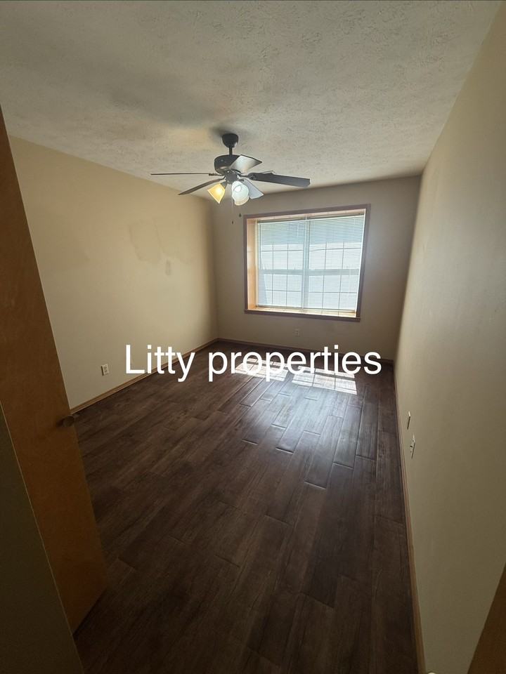 1505 Stonebrook Ct #1 - Photo 7 of 11