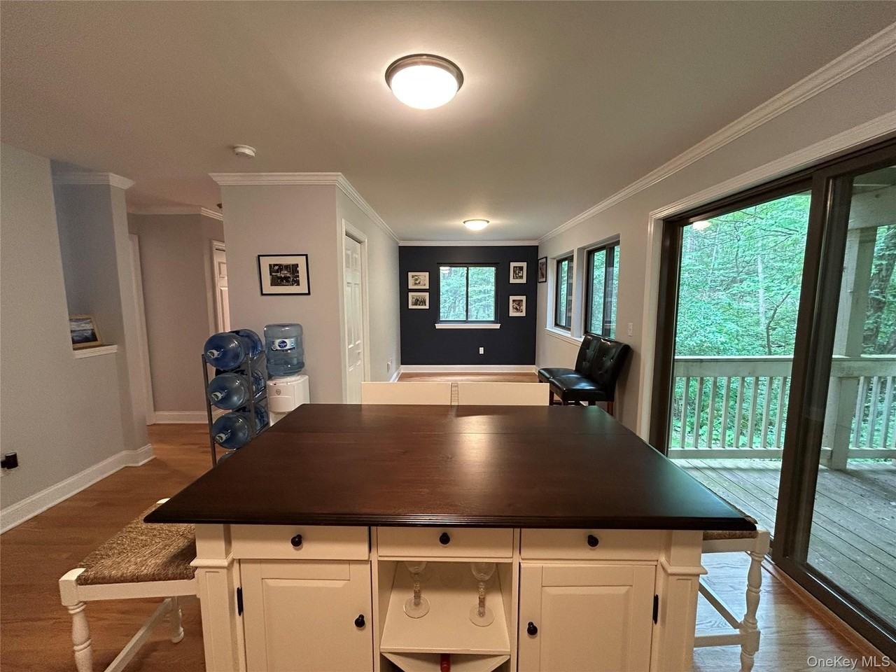 277 Maplewood Dr - Photo 6 of 22