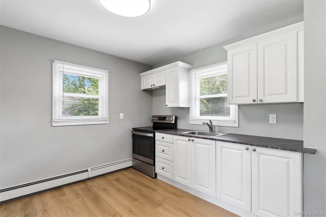 171 Wakeman Rd - Photo 3 of 18