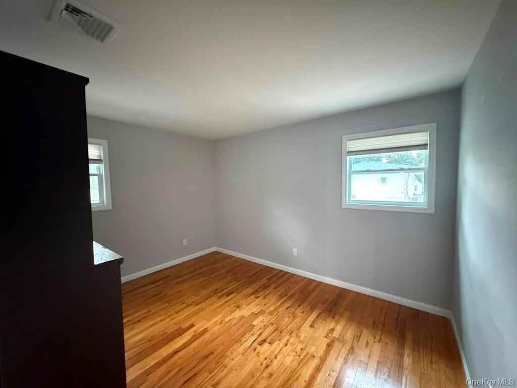 24 California Ave - Photo 7 of 20